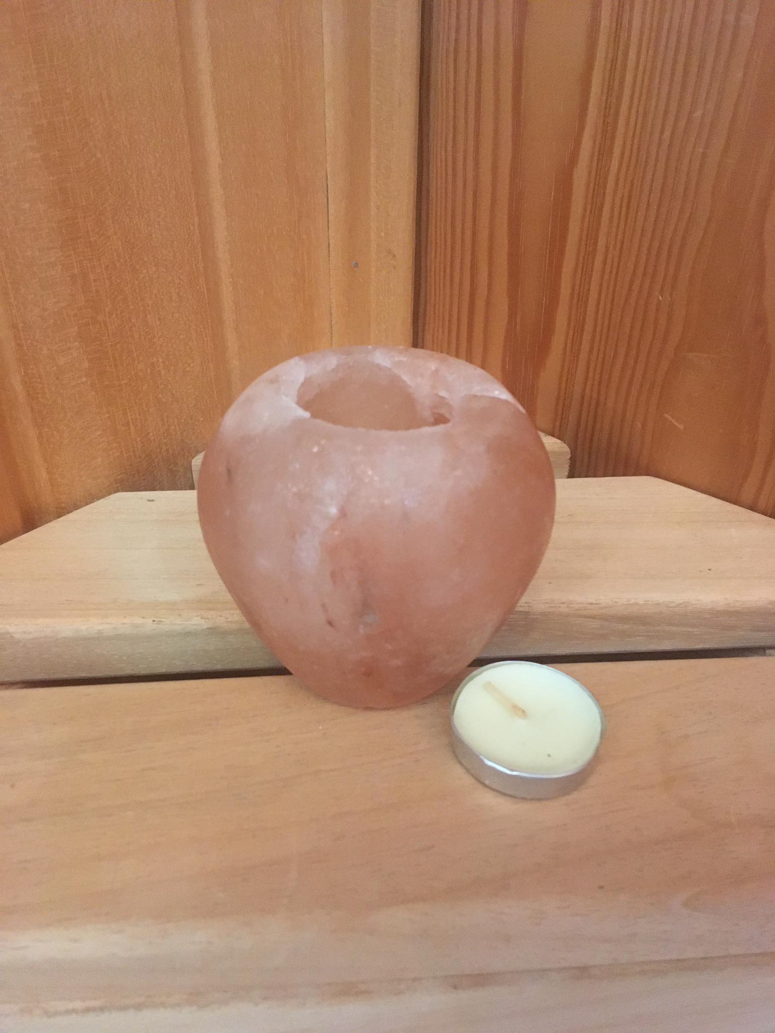 Gömbölyű himalája sóból készült mécsestartó